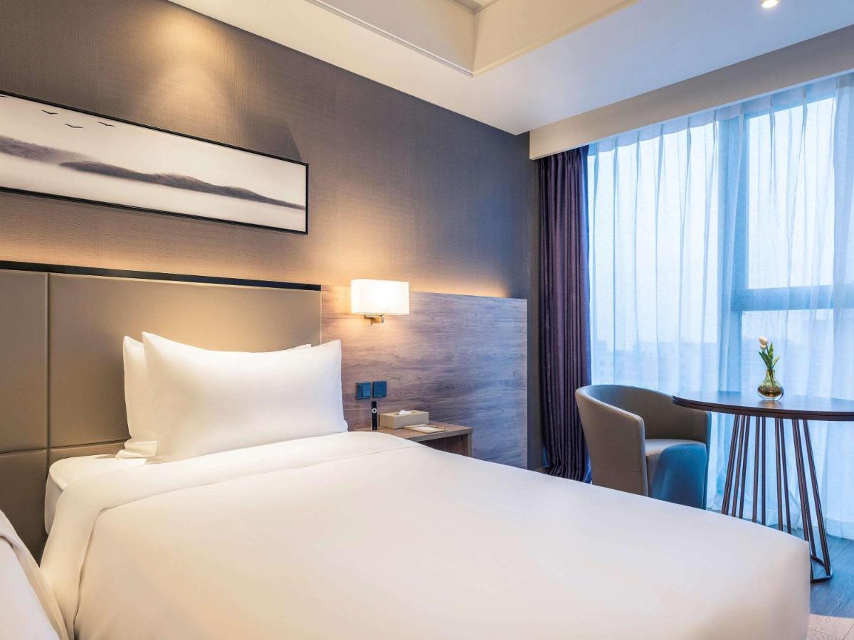 Mercure Yantai Golden Beach Bagian luar foto